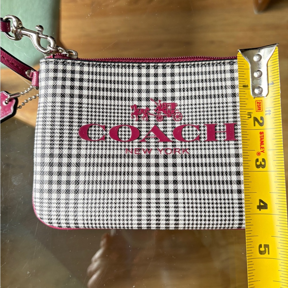 Coach Black and White Checkered Wristlet with burgundy Accents  NWOT - Picture 10 of 10